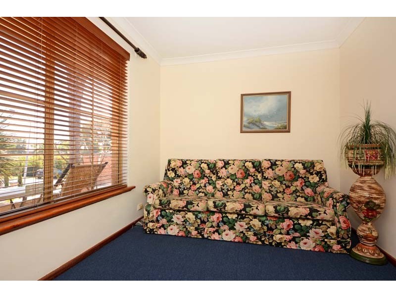 5 Charles Court, Woodvale WA 6026