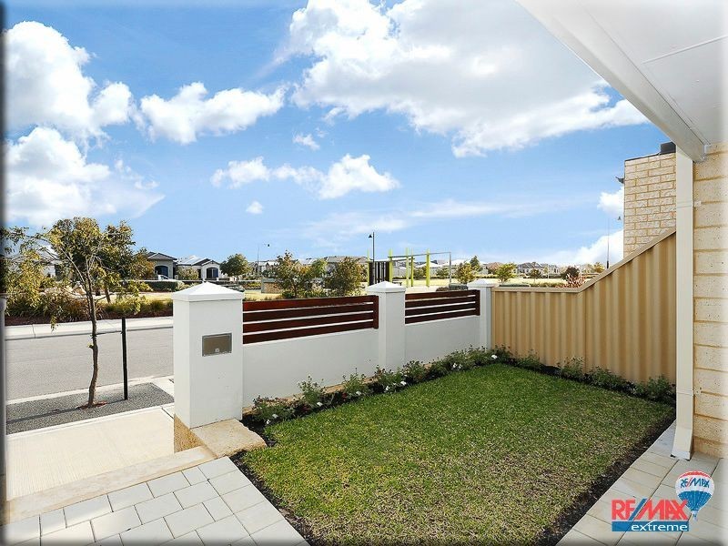 8 Lockerbie Turn, Butler WA 6036