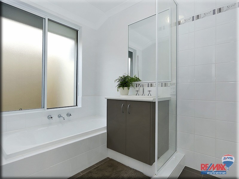 8 Lockerbie Turn, Butler WA 6036