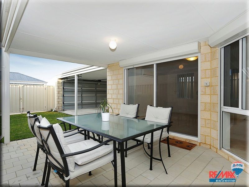 8 Lockerbie Turn, Butler WA 6036