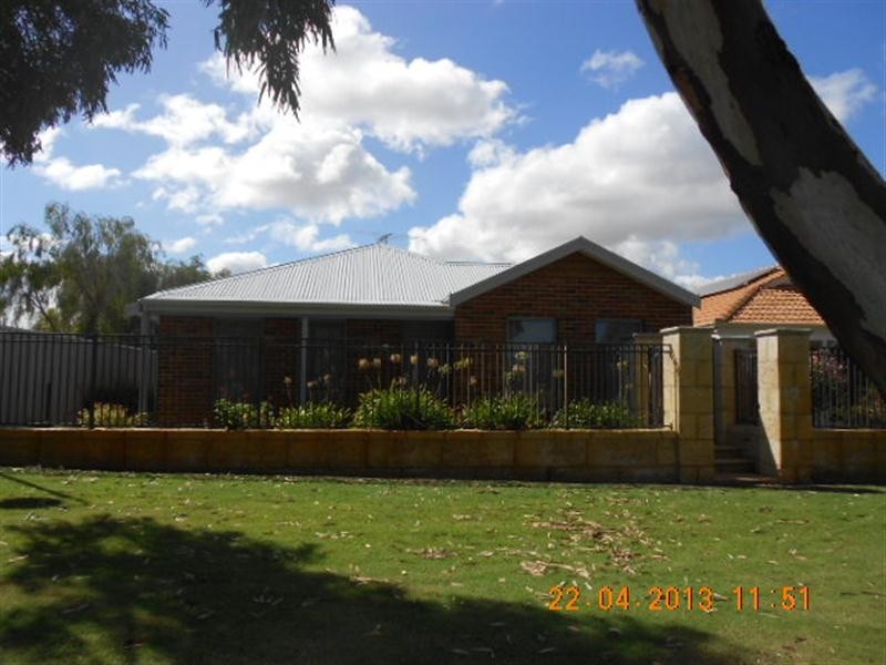 13 Grado Lane, Port Kennedy WA 6172