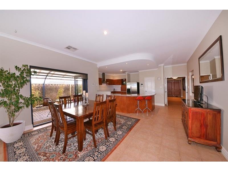 21 Kandinsky Approach, Tapping WA 6065