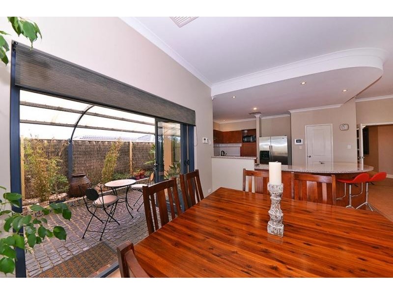 21 Kandinsky Approach, Tapping WA 6065