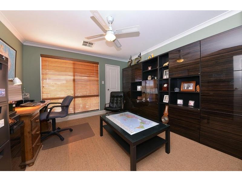 21 Kandinsky Approach, Tapping WA 6065