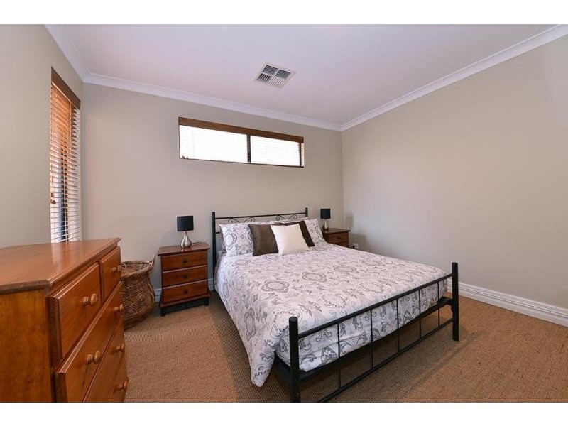 21 Kandinsky Approach, Tapping WA 6065