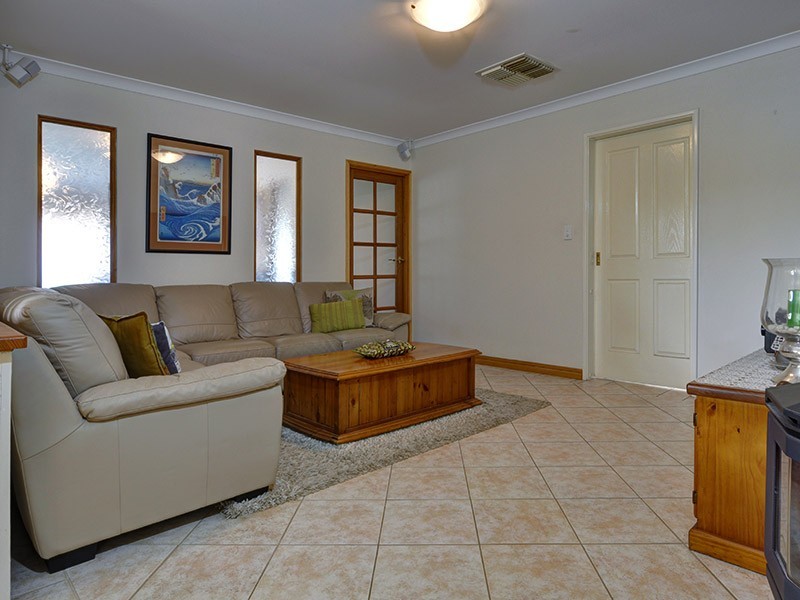 26 Balladong Loop, Carramar WA 6031