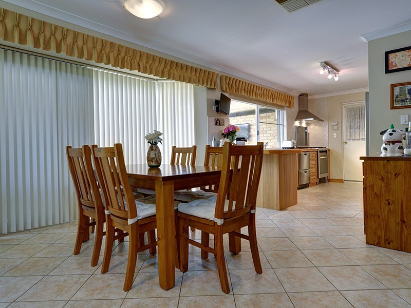 26 Balladong Loop, Carramar WA 6031