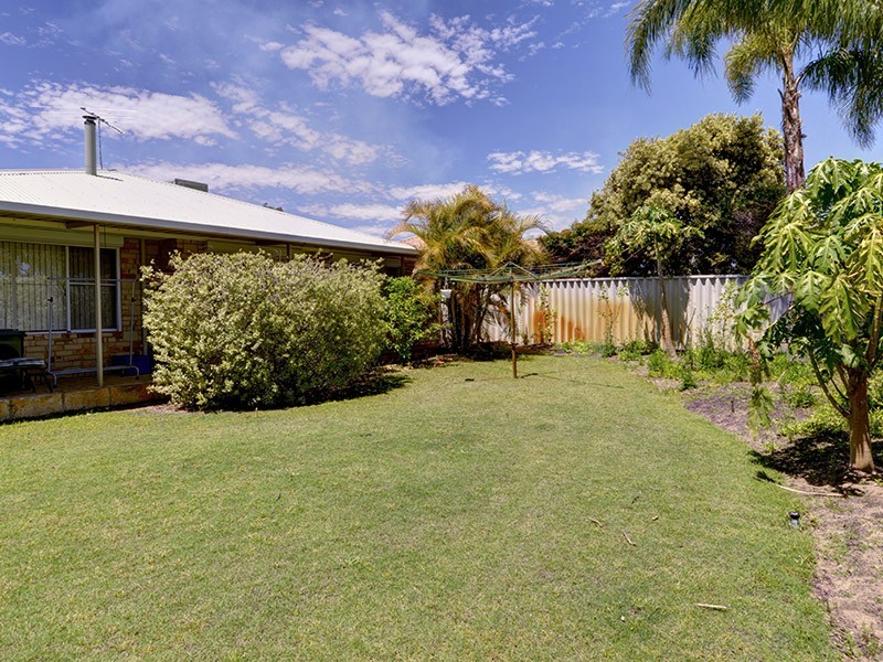 26 Balladong Loop, Carramar WA 6031