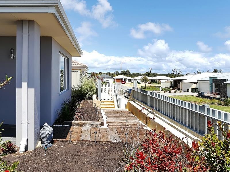 27 Paymaster Way, Alkimos WA 6038