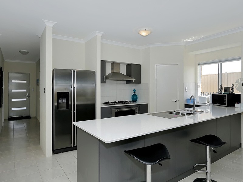 27 Paymaster Way, Alkimos WA 6038