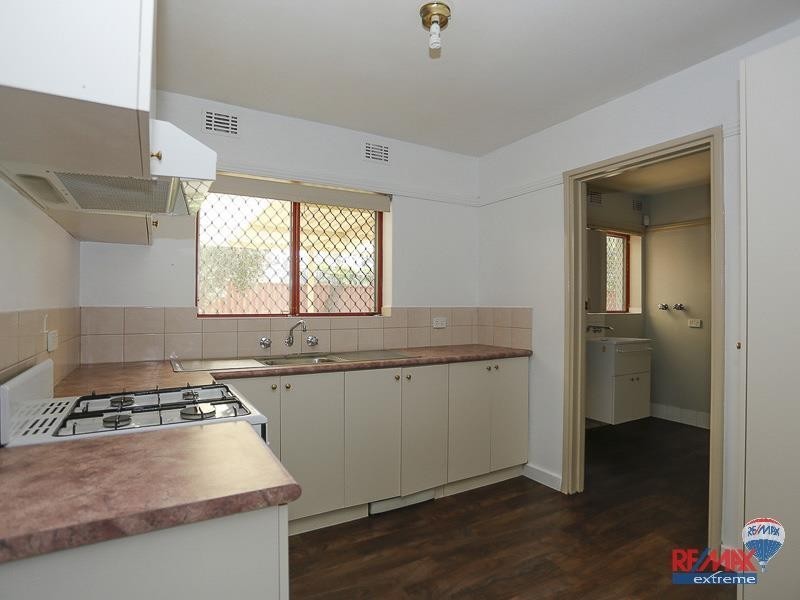 4/6 Seaton Place, Girrawheen WA 6064