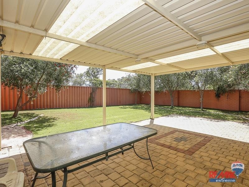 4/6 Seaton Place, Girrawheen WA 6064