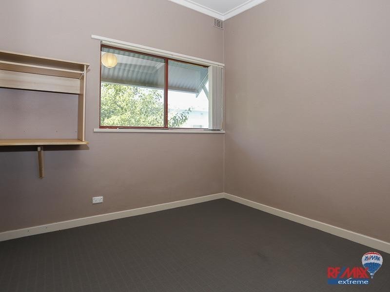 4/6 Seaton Place, Girrawheen WA 6064