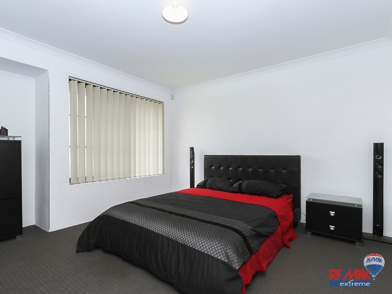 67 Leschenault Loop, Banksia Grove WA 6031