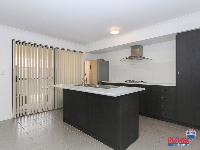 67 Leschenault Loop, Banksia Grove WA 6031