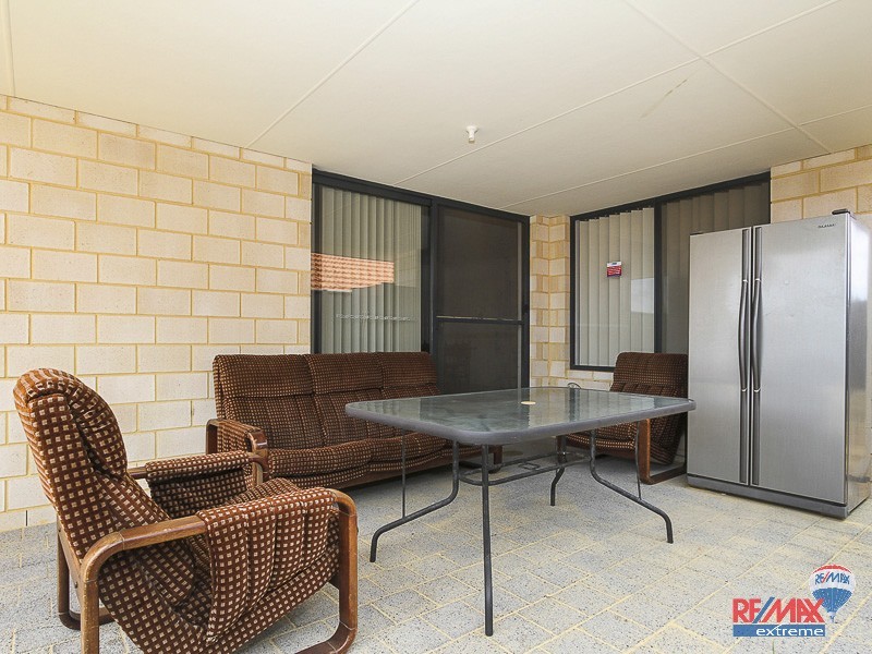 67 Leschenault Loop, Banksia Grove WA 6031