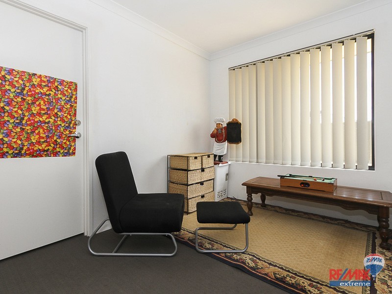 67 Leschenault Loop, Banksia Grove WA 6031