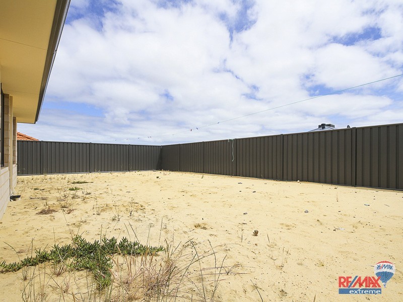 67 Leschenault Loop, Banksia Grove WA 6031