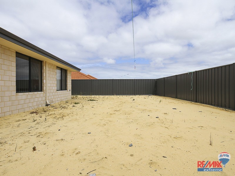 67 Leschenault Loop, Banksia Grove WA 6031