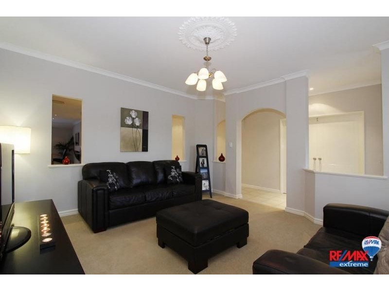 28 Kingsbridge Boulevard, Butler WA 6036