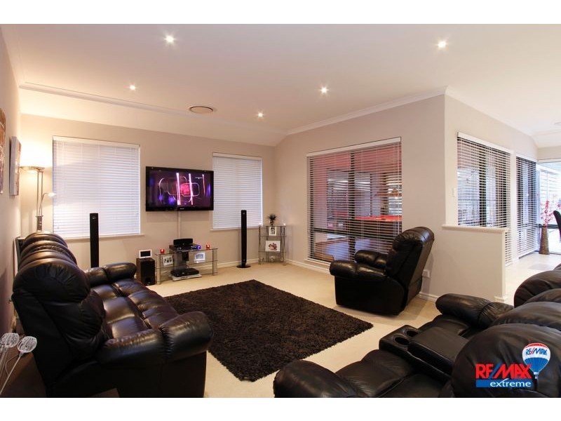 28 Kingsbridge Boulevard, Butler WA 6036