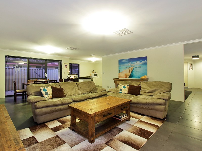 32 Redington Drive, Butler WA 6036
