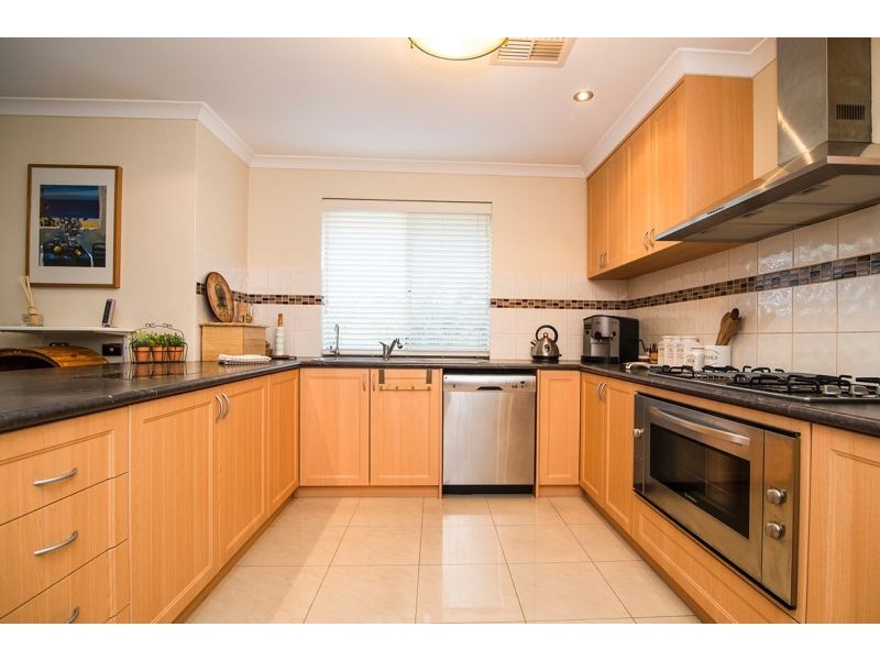 36 Crosthwait Circle, Tapping WA 6065