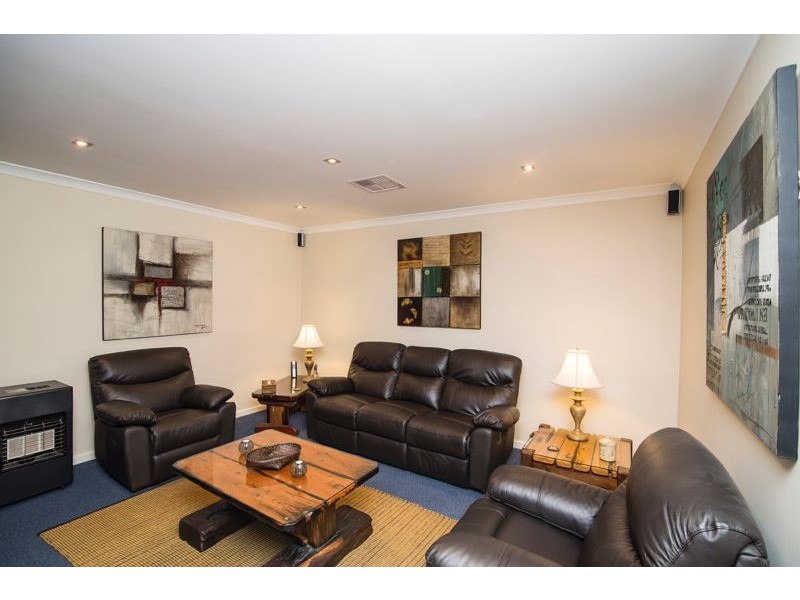 36 Crosthwait Circle, Tapping WA 6065