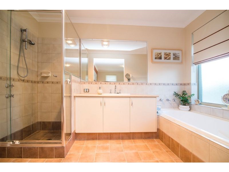 36 Crosthwait Circle, Tapping WA 6065