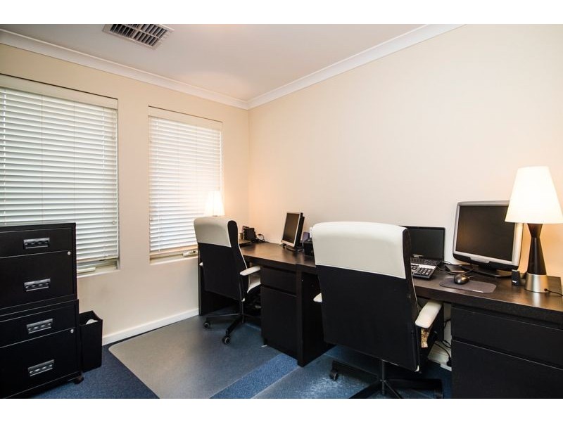 36 Crosthwait Circle, Tapping WA 6065