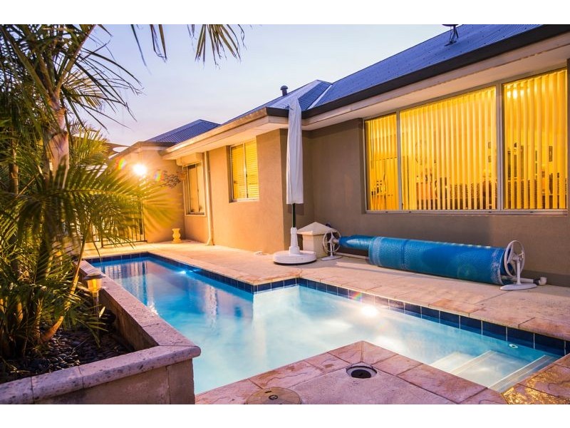 36 Crosthwait Circle, Tapping WA 6065