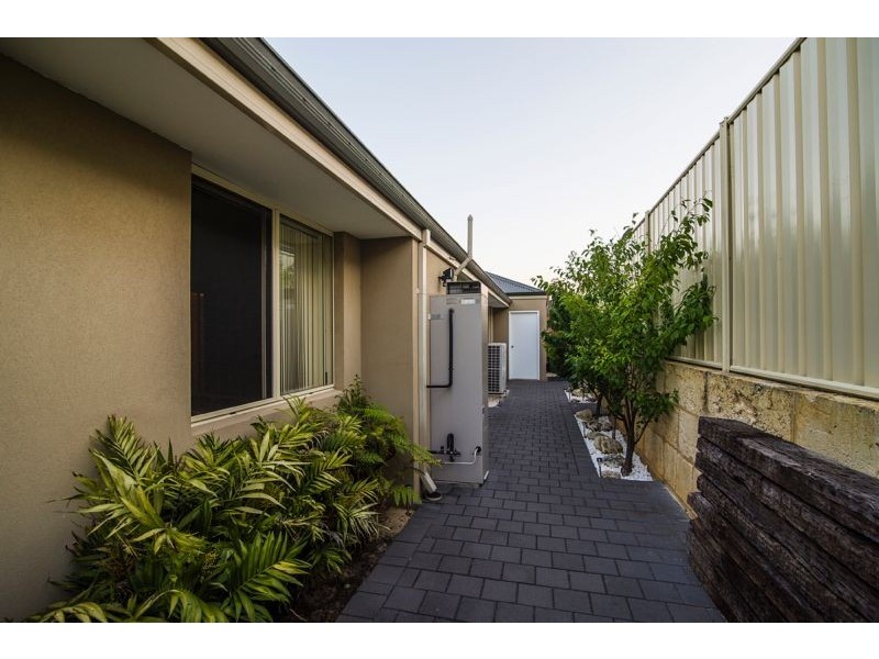 36 Crosthwait Circle, Tapping WA 6065