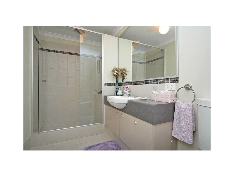 18 Dotterel Green, Jindalee WA 6036