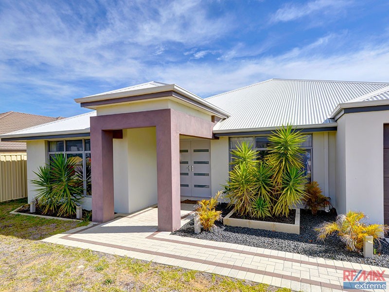 16 Cyandra Loop, Banksia Grove WA 6031