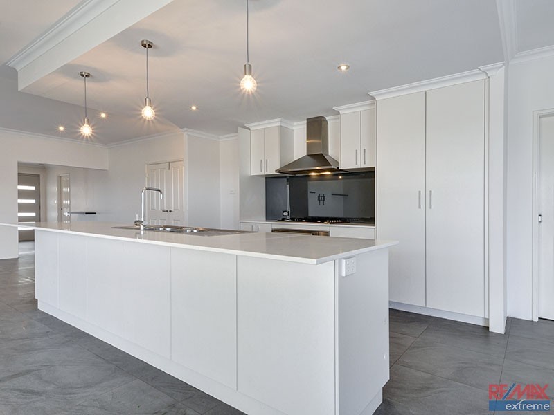 16 Cyandra Loop, Banksia Grove WA 6031