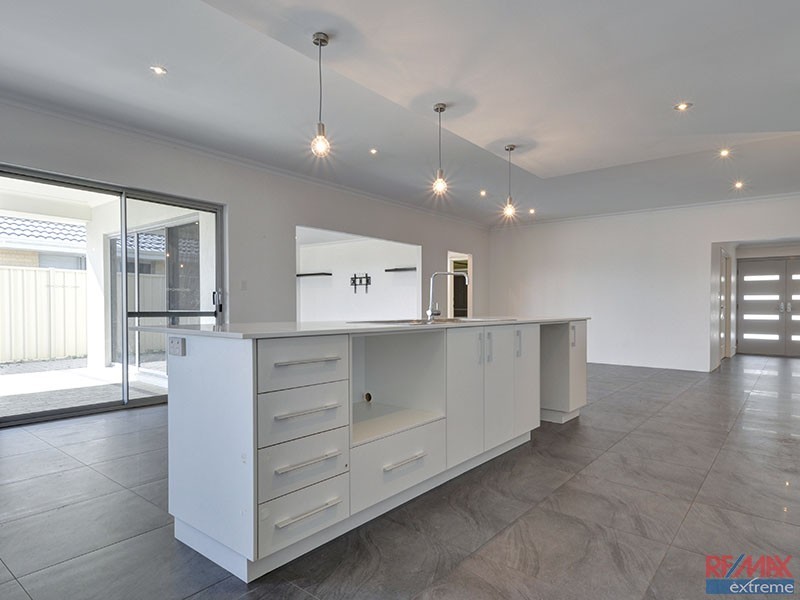 16 Cyandra Loop, Banksia Grove WA 6031