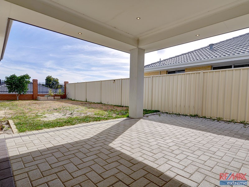 16 Cyandra Loop, Banksia Grove WA 6031