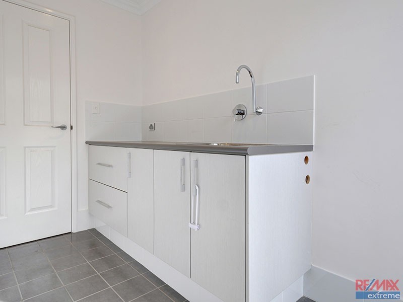 16 Cyandra Loop, Banksia Grove WA 6031