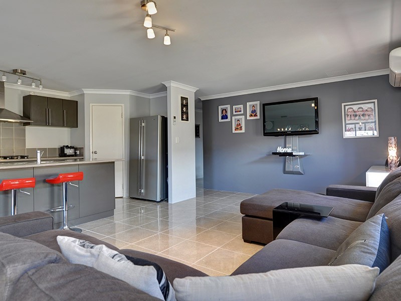 30 Lauderdale Ramble *, Carramar WA 6031