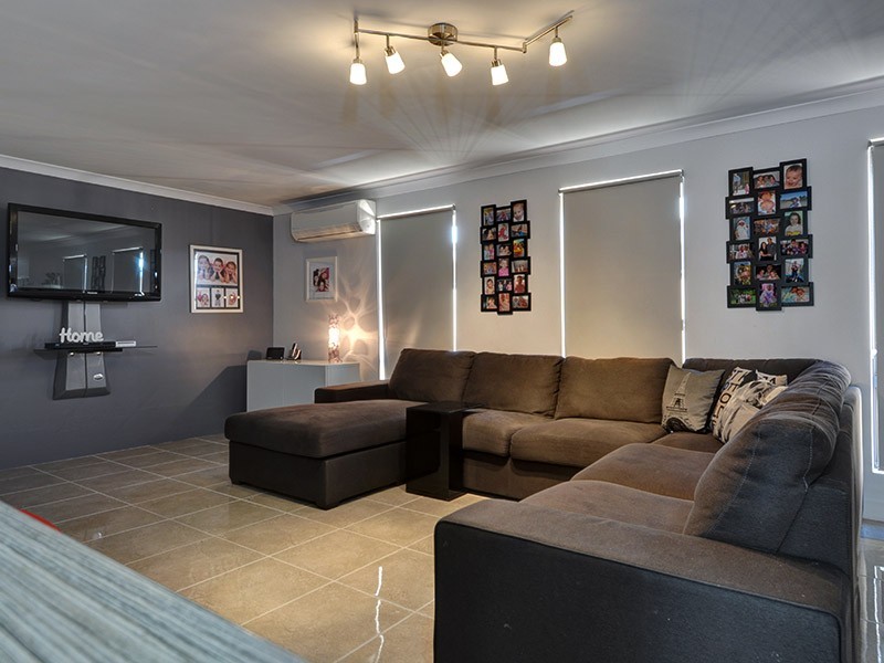 30 Lauderdale Ramble *, Carramar WA 6031