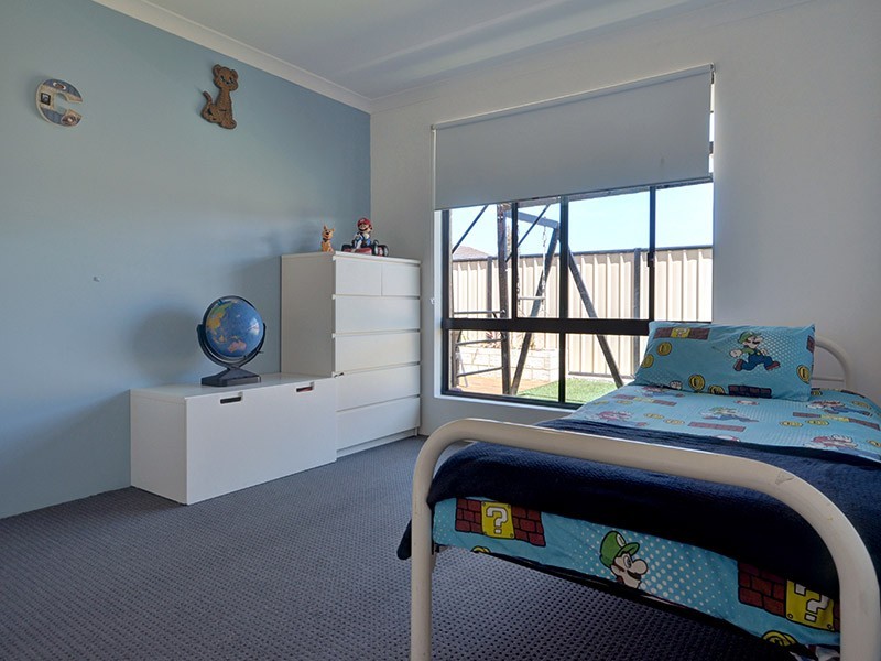 30 Lauderdale Ramble *, Carramar WA 6031