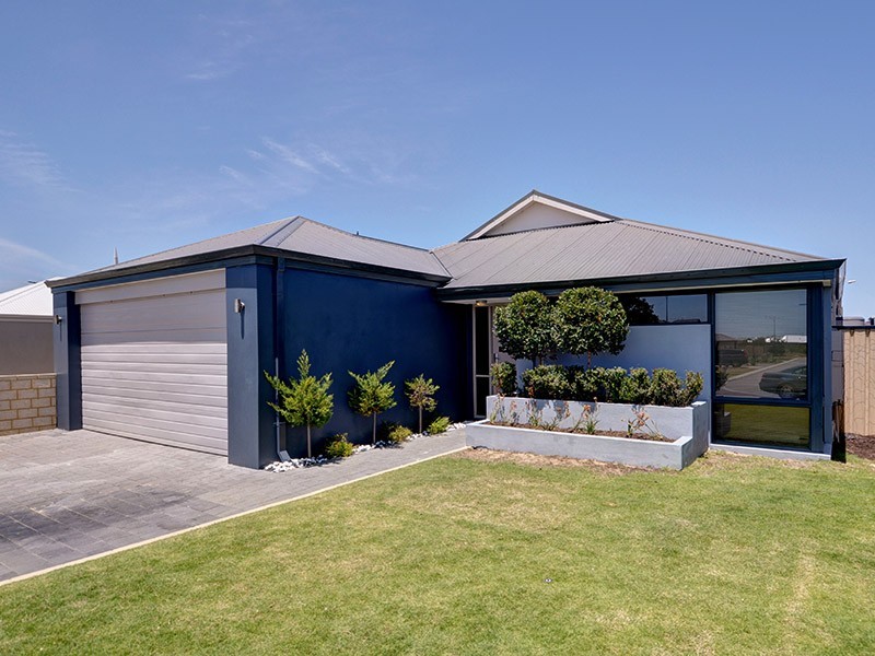 30 Lauderdale Ramble *, Carramar WA 6031