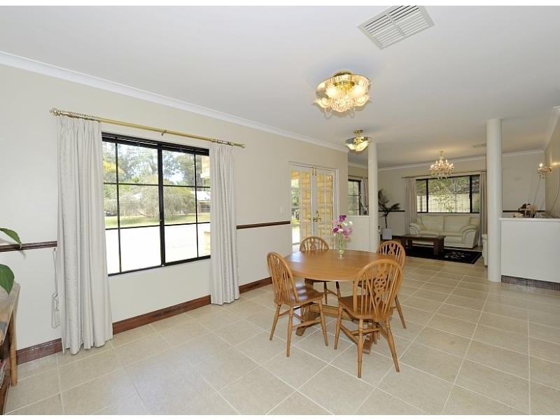 1 Laidley Way, Greenfields WA 6210