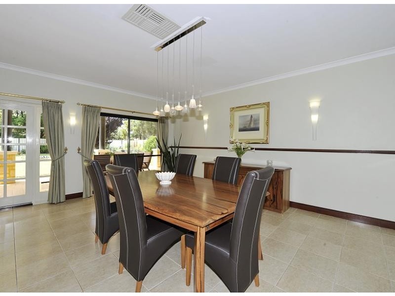 1 Laidley Way, Greenfields WA 6210