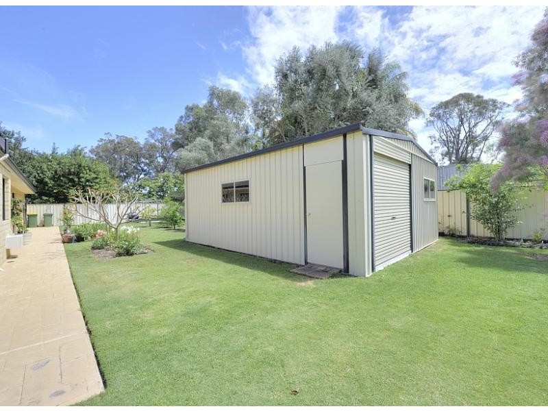 1 Laidley Way, Greenfields WA 6210