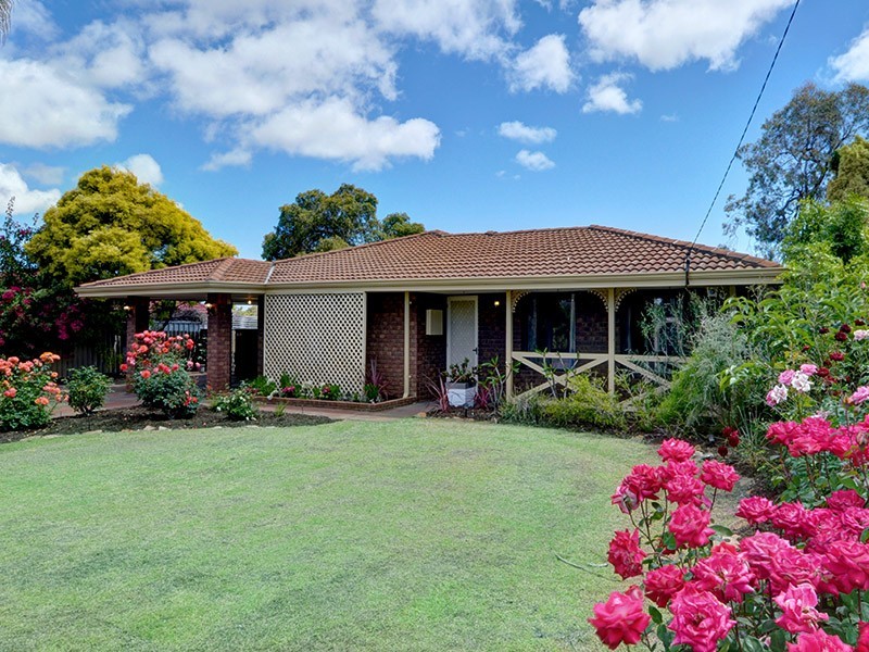 35 Wonambi Way, Wanneroo WA 6065