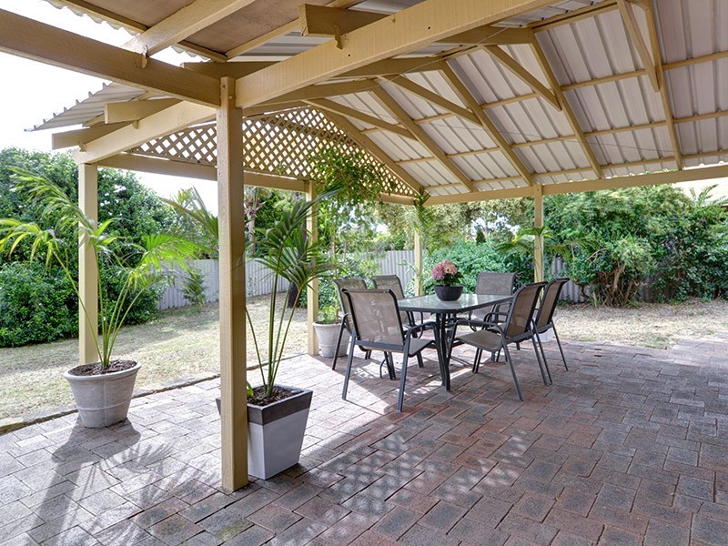 35 Wonambi Way, Wanneroo WA 6065