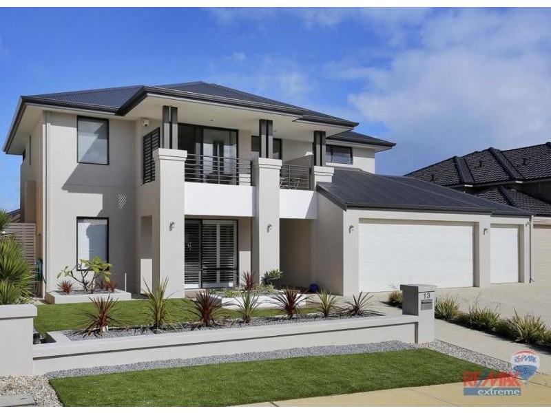 13 Tulum Approach, Iluka WA 6028