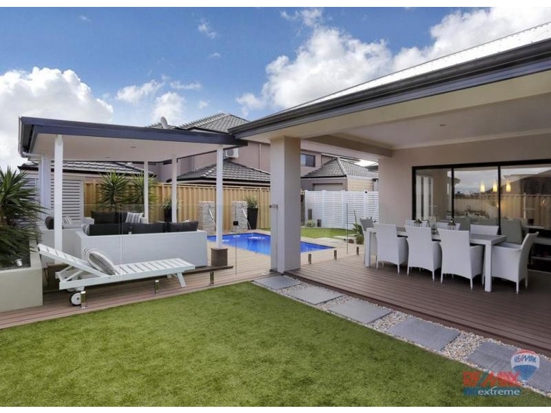 13 Tulum Approach, Iluka WA 6028