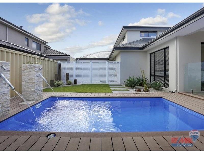 13 Tulum Approach, Iluka WA 6028